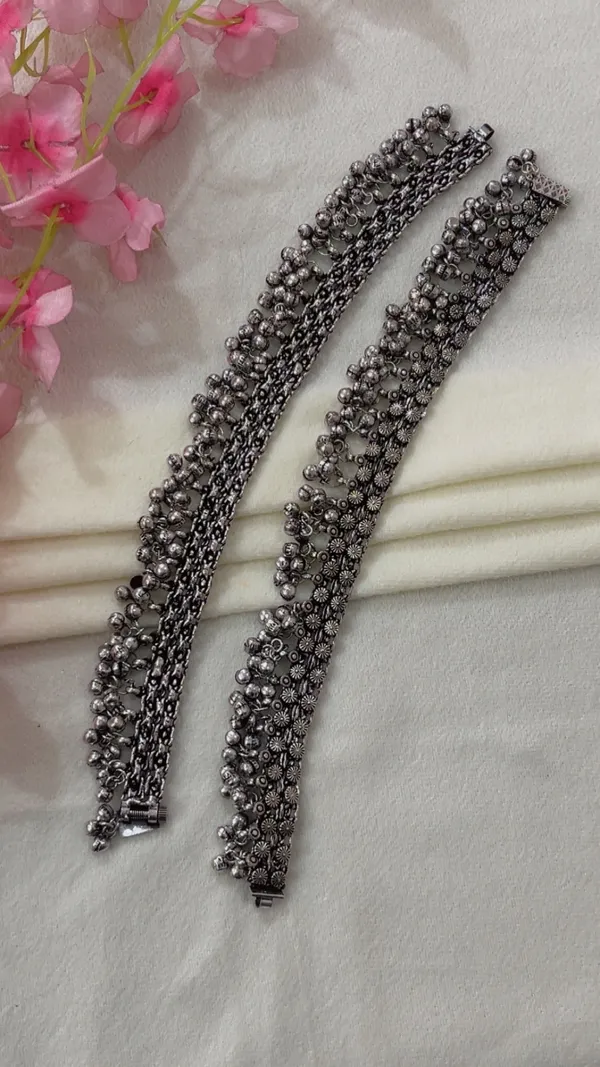 Silver_Oxidized_Traditional_Anklets_for_Women