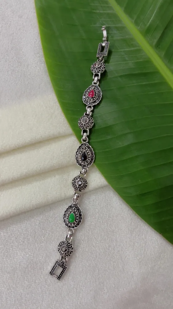 Silver_Oxidised_Link_Bracelet_for_Women