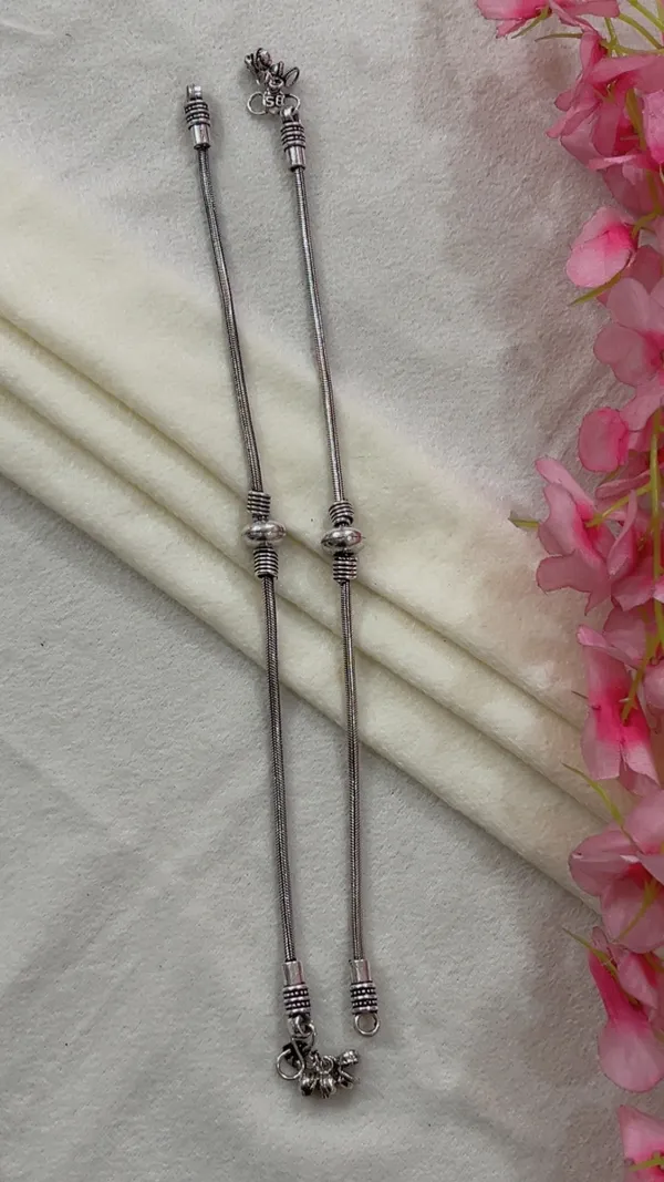 Oxidised_Silver_Beaded_Chain_Anklets_Pair_for_Women