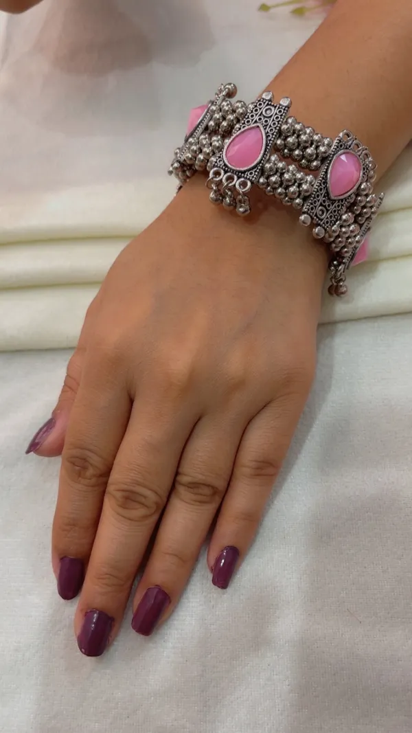 Silver_Tone_Oxidised_Pink_Stone_Anklet_For_Women
