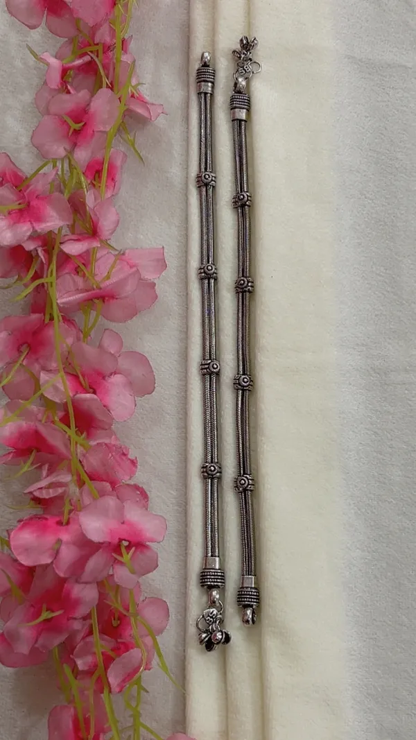 Silver_Tone_Traditional_Anklets_for_Women