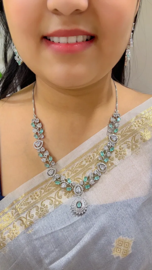 Silver_Tone_Stone_Necklace_Set_for_Women