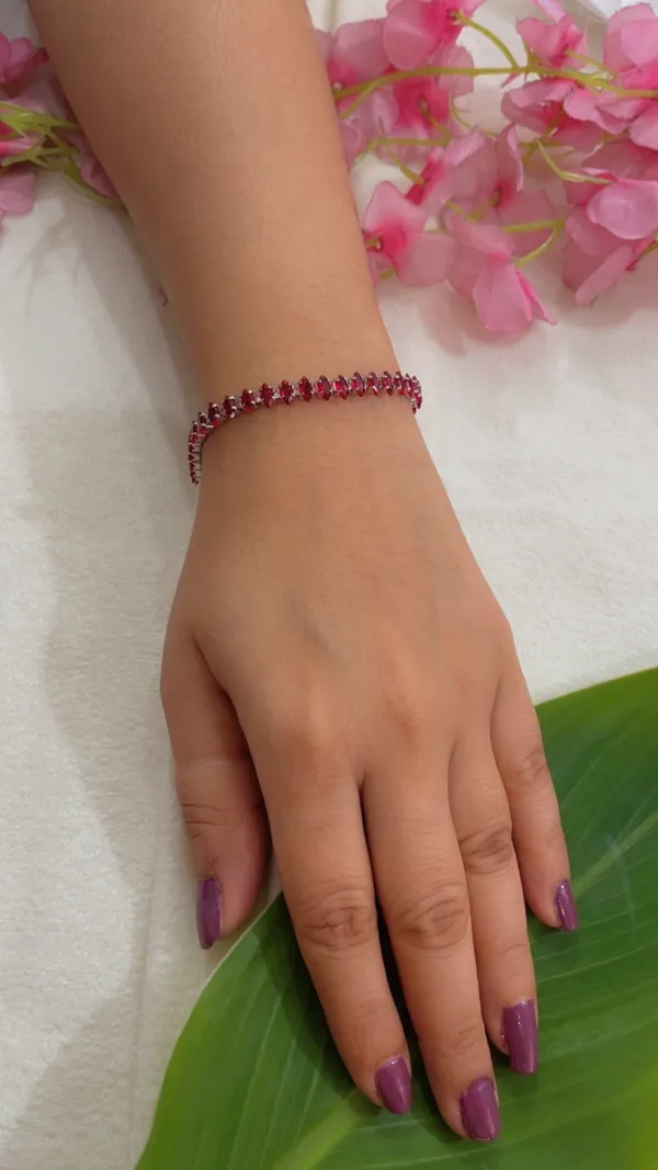 Red_Stone_Bracelet_for_Women