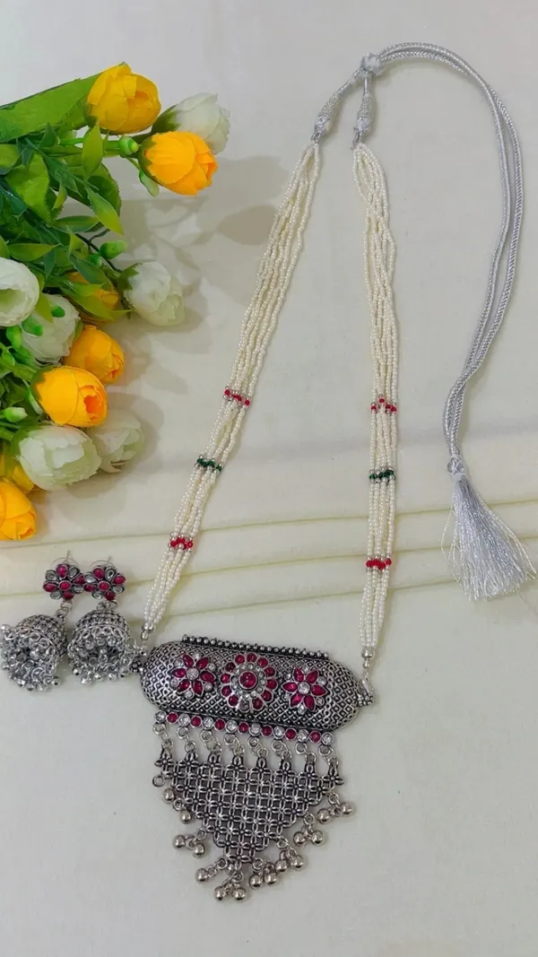 Silver-Tone_Pearl_Pendant_Necklace_Set_for_Women