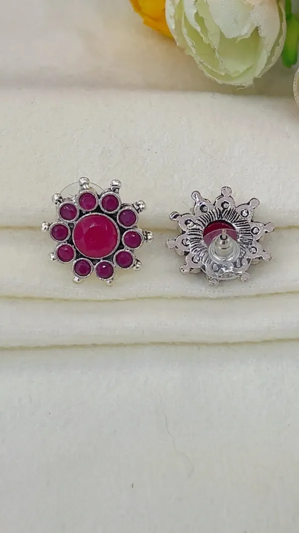Silver_Tone_Floral_Stud_Earrings_for_Women