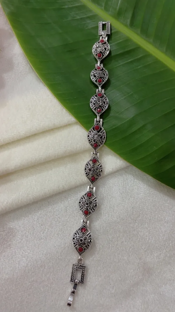 Silver_Oxidized_Link_Bracelet_for_Women