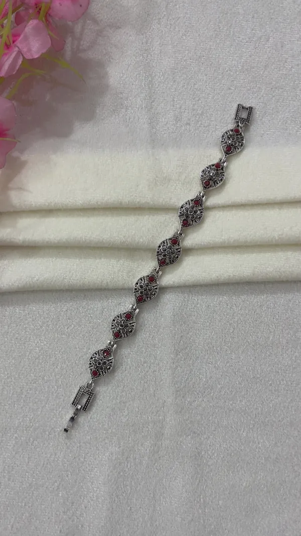 Silver_Oxidized_Link_Bracelet_for_Women