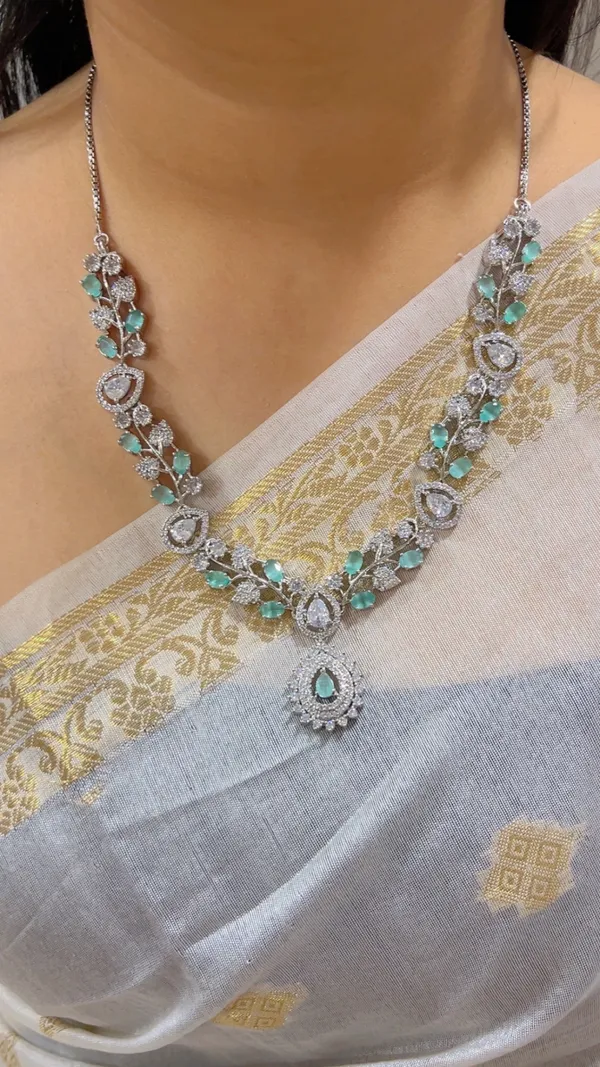 Silver_Tone_Stone_Necklace_Set_for_Women