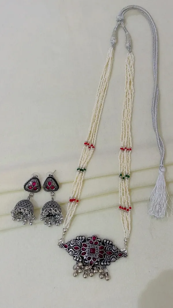 Silver_Oxidized_Beaded_Necklace_And_Jhumka_Earrings_Set_for_Women
