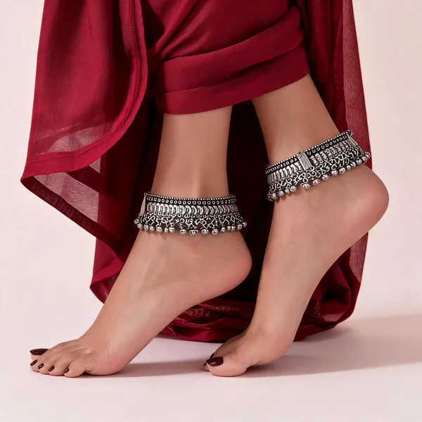 Silver-Tone_Oxidized_Traditional_Anklets_for_Women