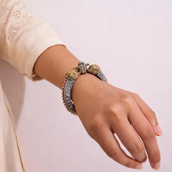 Oxidized_Silver_Gold_Tone_Ornate_Kada_Bangle_for_Women