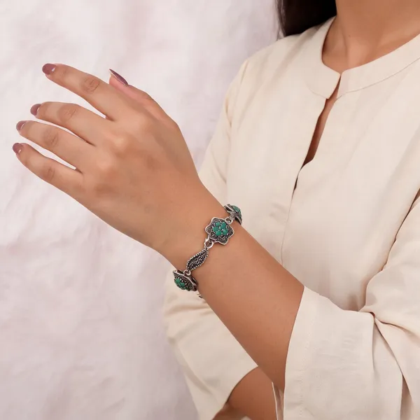 Silver-Tone_Oxidized_Link_Bracelet_for_Women