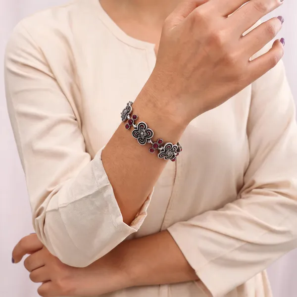 Silver-Tone_Floral_Bracelet_for_Women