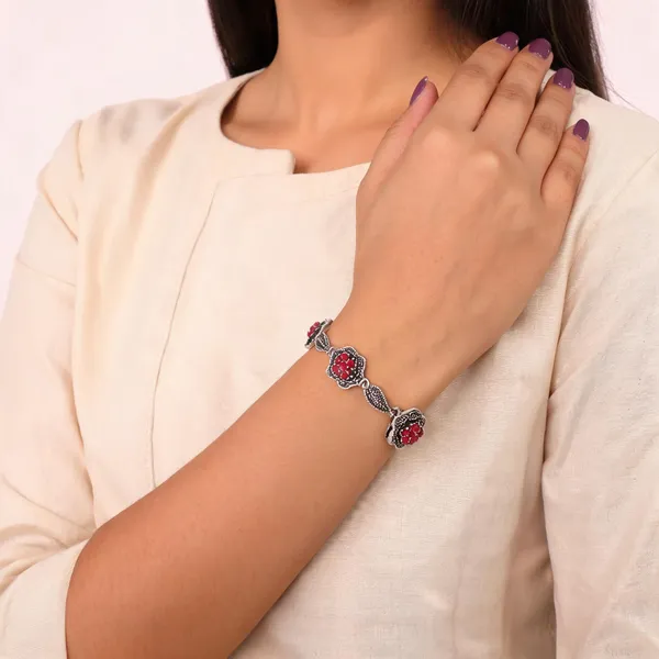 Silver-Tone_Floral_Stone_Bracelet_for_Women