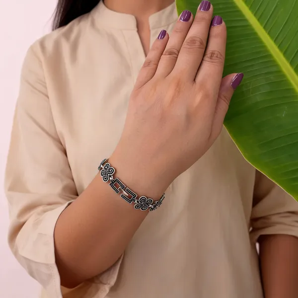 Silver-Tone_Oxidized_Floral_Bracelet_for_Women