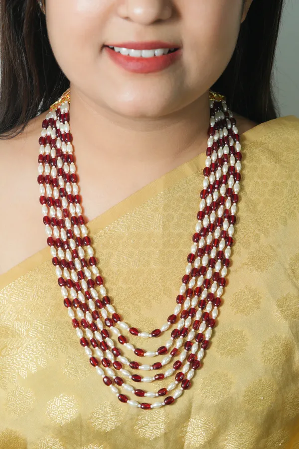 Red_And_White_Beaded_Layered_Necklace_for_Women