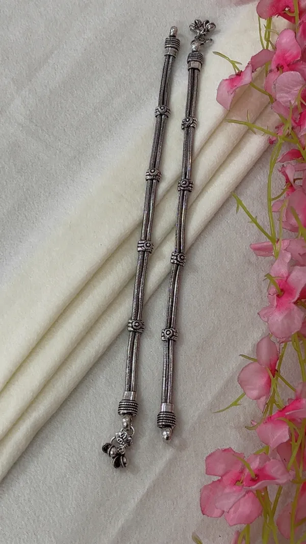 Silver_Tone_Traditional_Anklets_for_Women
