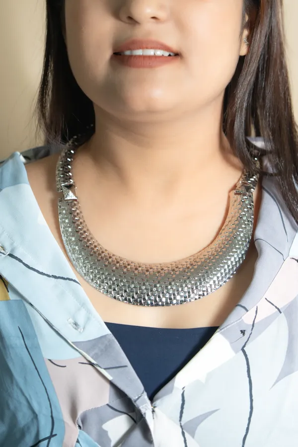 Silver_Tone_Statement_Necklace_for_Women