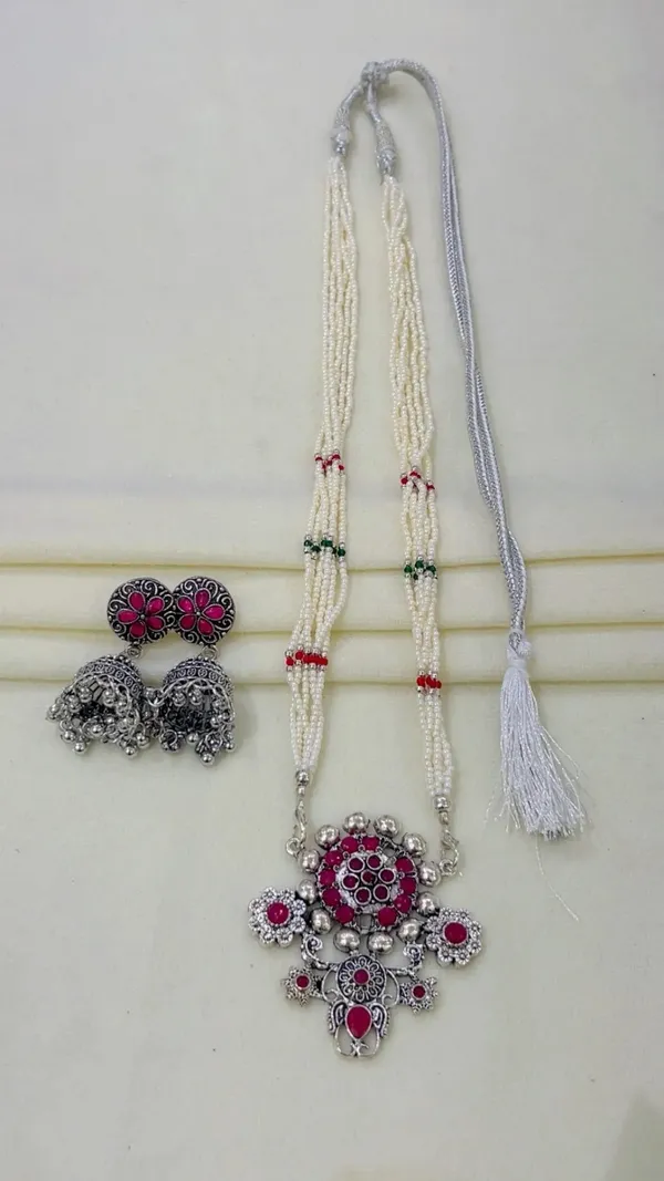 Silver_Oxidized_Pearl_Beaded_Necklace_And_Earrings_Set