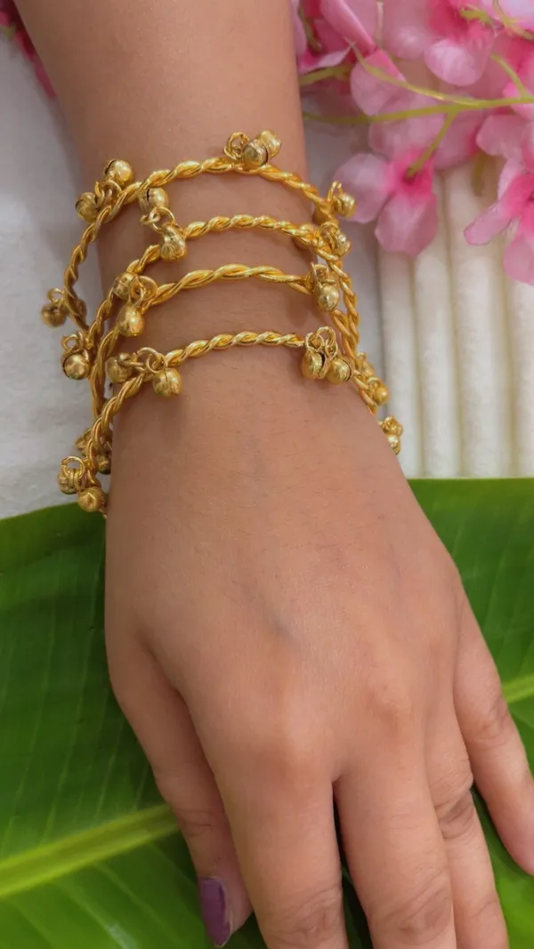Gold_Tone_Twisted_Charm_Anklet_Set_for_Women
