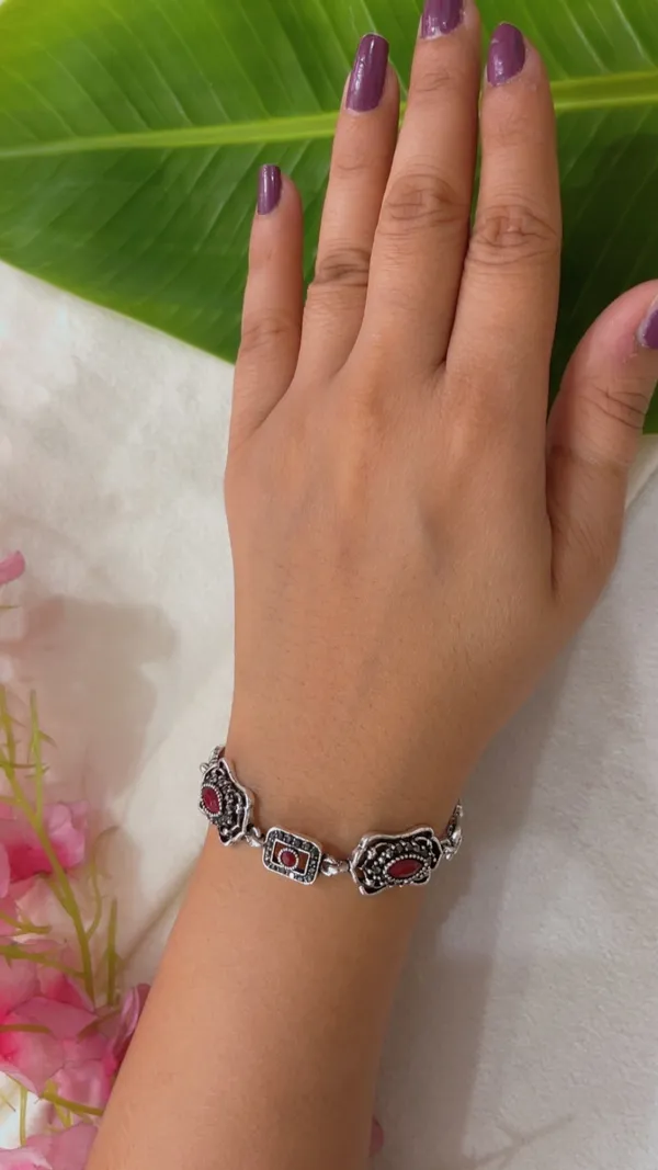 Silver_Oxidised_Geometric_Bracelet_for_Women