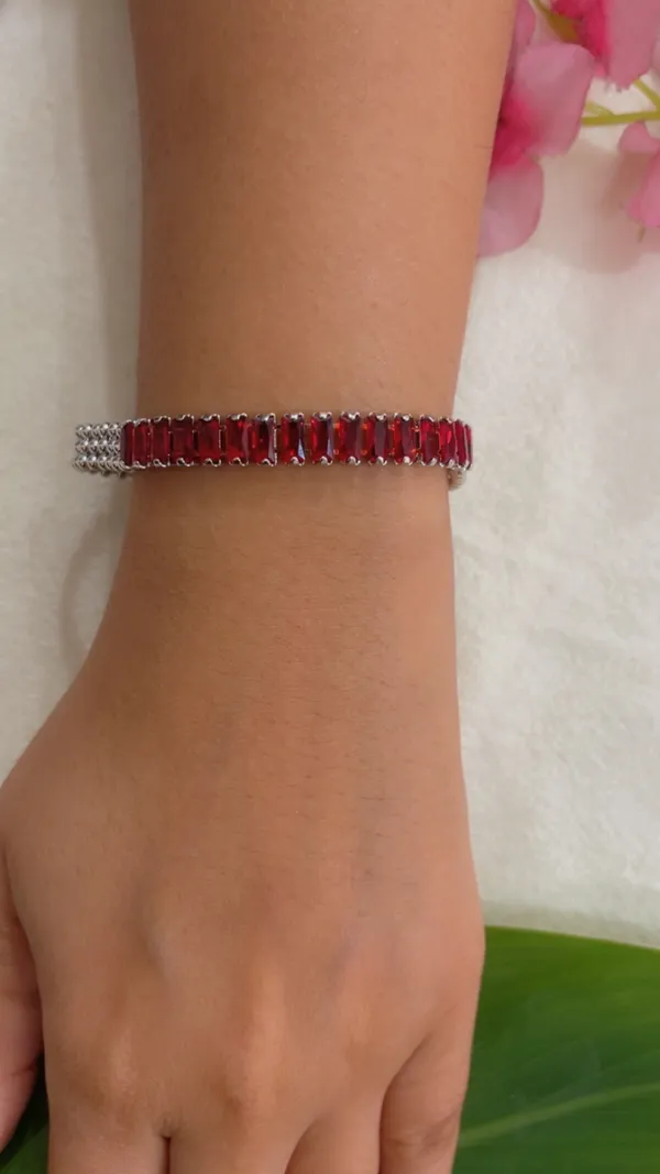 Red_Beaded_Chain_Bracelet_for_Unisex