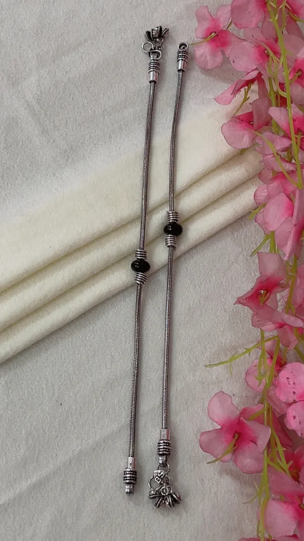 Silver_Tone_Beaded_Charm_Anklets_for_Women