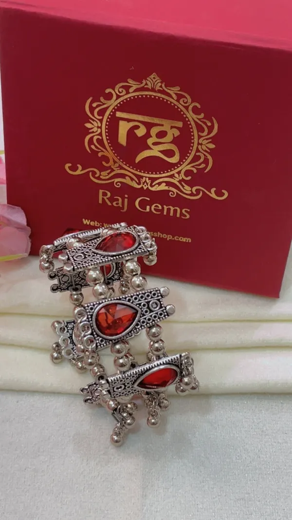 Red_Oxidised_Silver-Tone_Stone_Bracelet