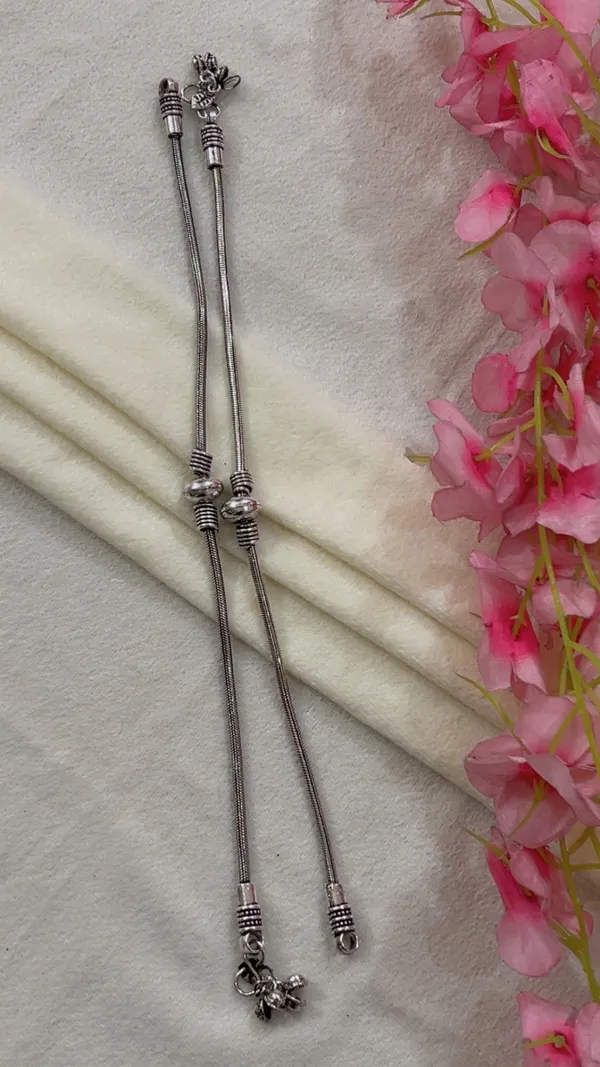 Oxidised_Silver_Beaded_Chain_Anklets_Pair_for_Women