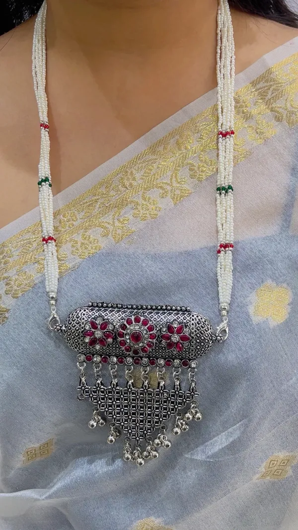 Silver-Tone_Pearl_Pendant_Necklace_Set_for_Women