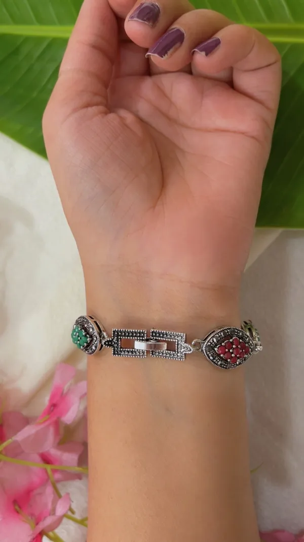 Multicolour_Oxidized_Link_Bracelet_for_Women