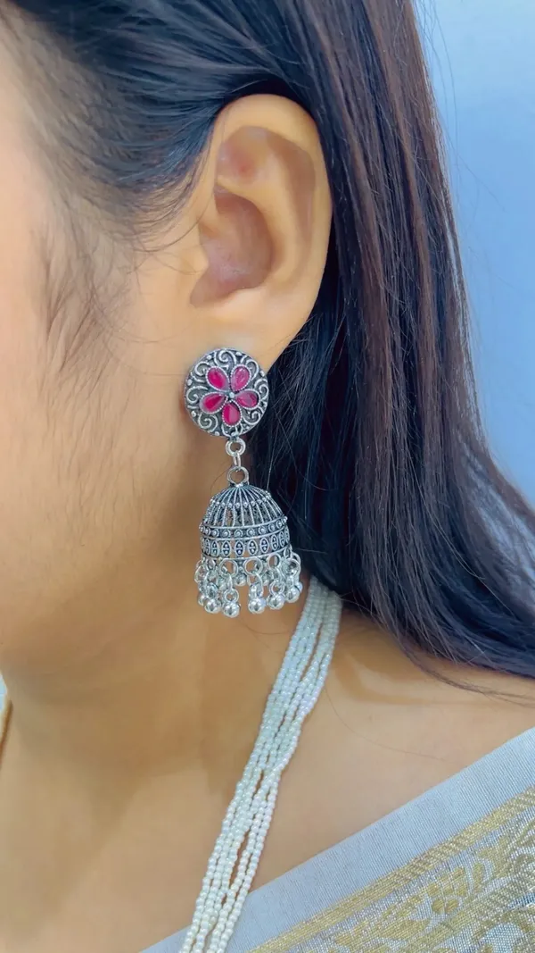 Silver_Pearl_Beaded_Necklace_And_Jhumka_Earrings_Set_For_Women