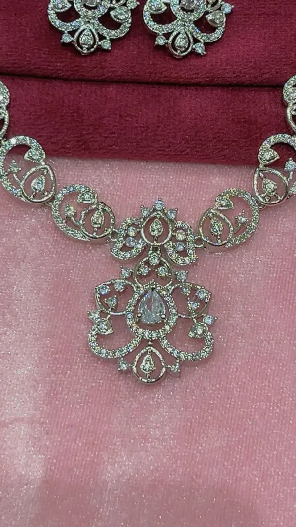 Silver_Tone_Necklace_And_Earrings_Set_for_Women