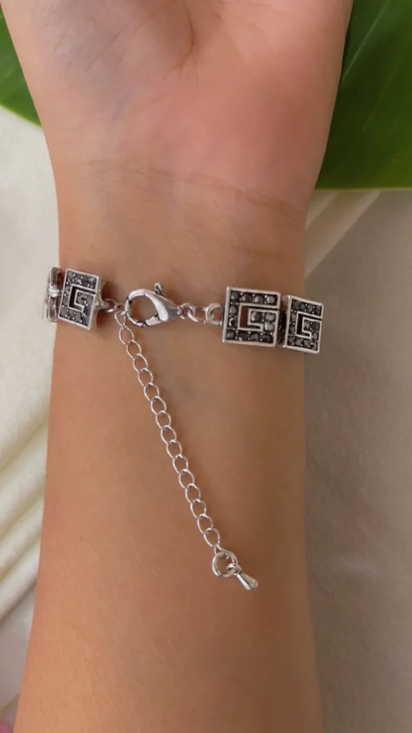 Silver_Tone_Geometric_Link_Bracelet_for_Women