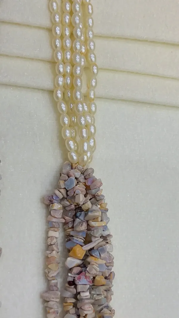 Multicolor_Beaded_Layered_Necklace_Set_for_Women