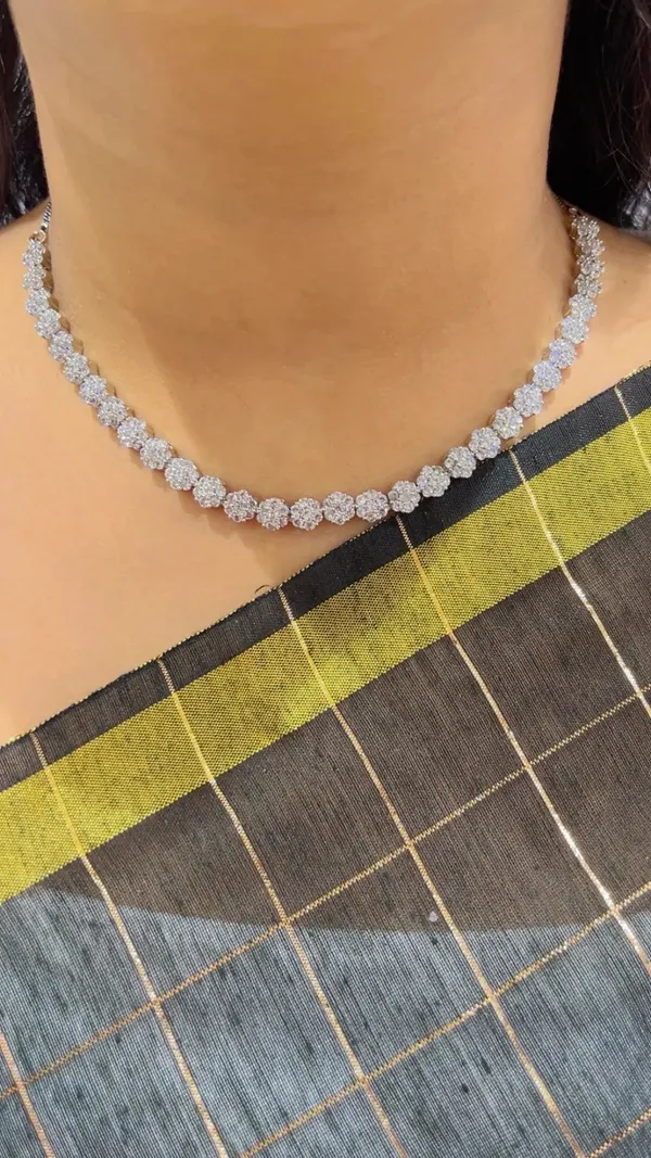 Silver_Tone_Floral_Necklace_And_Earrings_Set_for_Women
