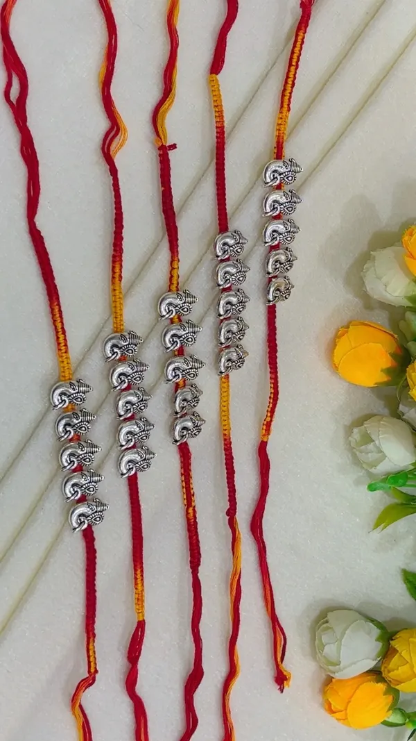 Red_Thread_Ganesha_Charm_Rakhi_for_Brother