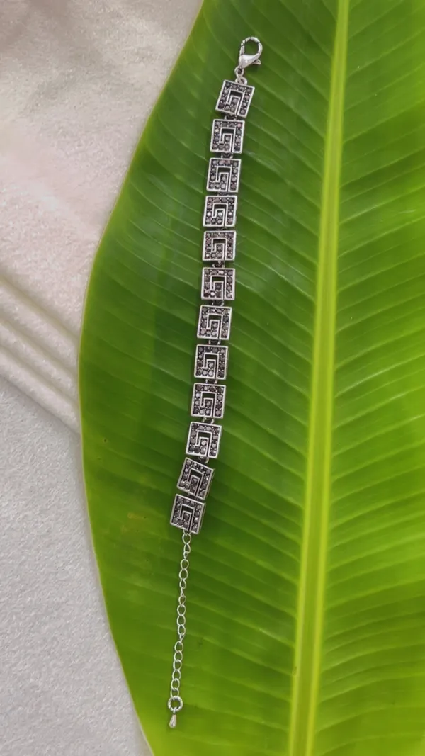 Silver_Tone_Geometric_Link_Bracelet_for_Women