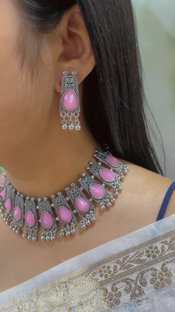 Silver_Tone_Pink_Stone_Necklace_Set_For_Women