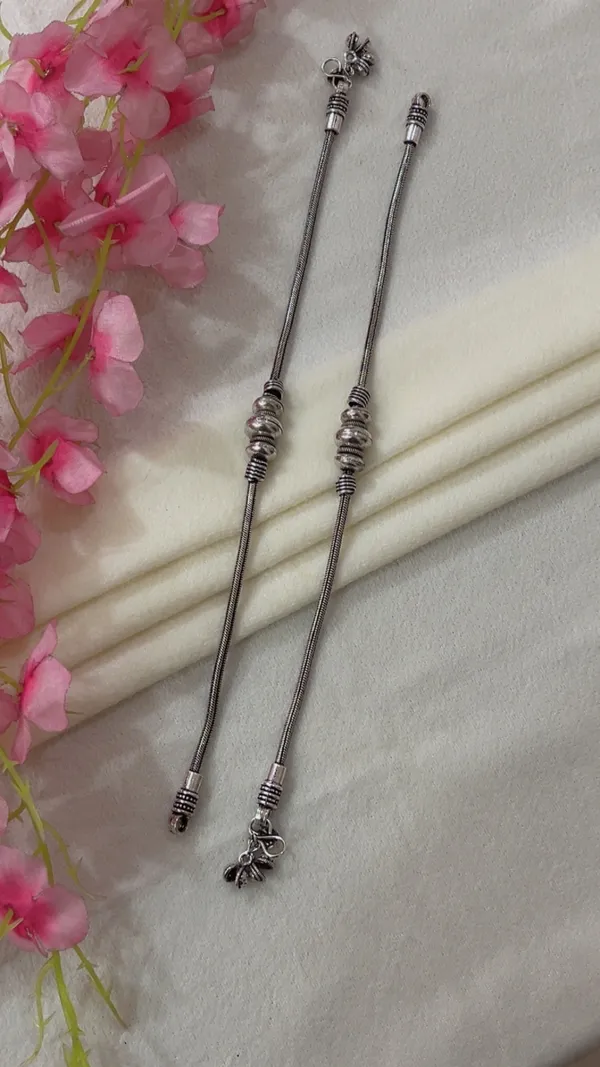 Silver_Tone_Beaded_Anklets_for_Women