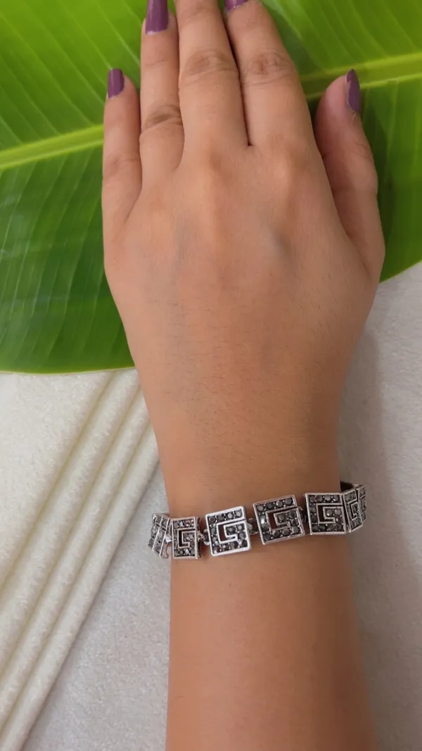 Silver_Tone_Geometric_Link_Bracelet_for_Women
