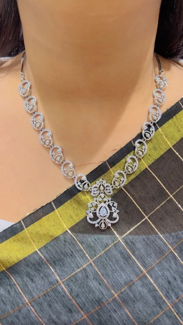 Silver_Tone_Necklace_And_Earrings_Set_for_Women