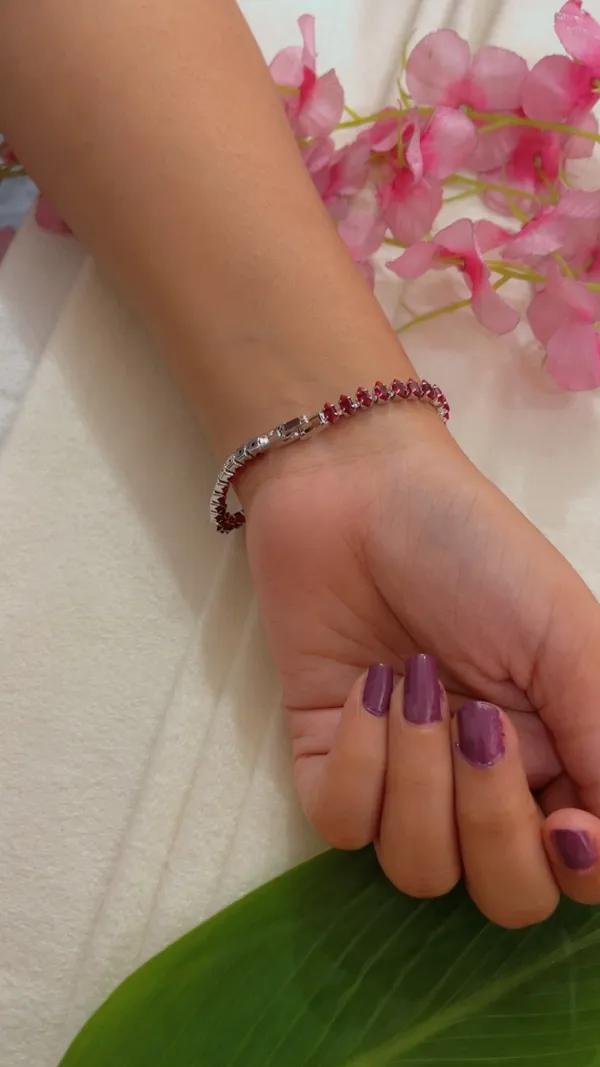 Red_Stone_Bracelet_for_Women