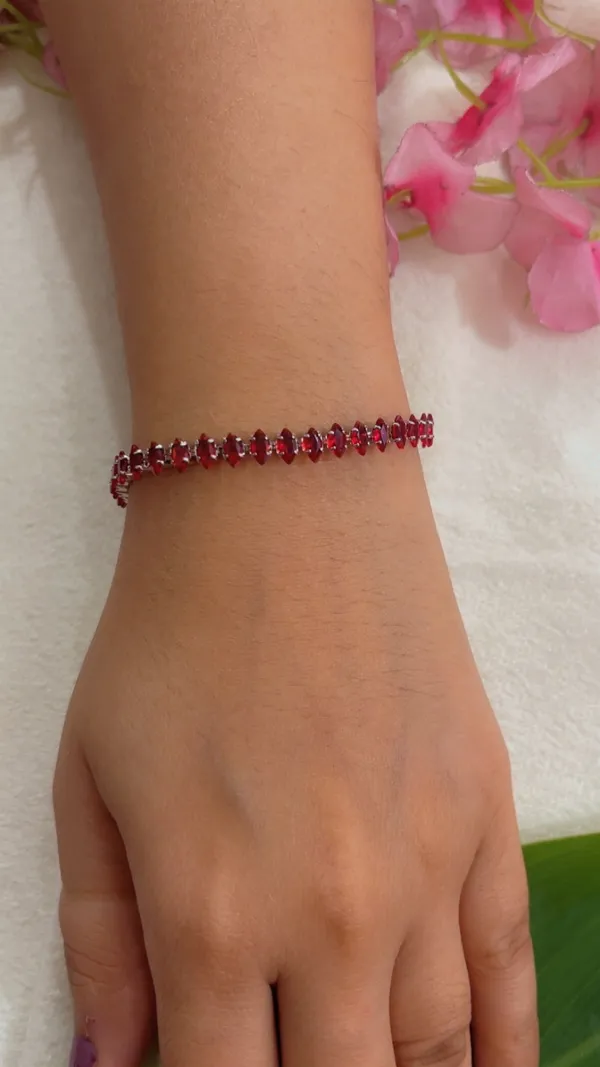Red_Stone_Bracelet_for_Women