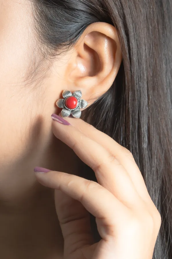 Silver-Toned_Floral_Stud_Earrings_for_Women