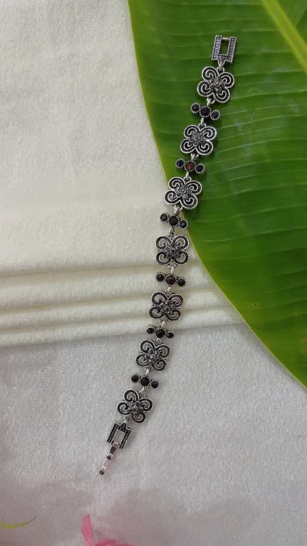 Silver-Tone_Oxidized_Floral_Bracelet_for_Women