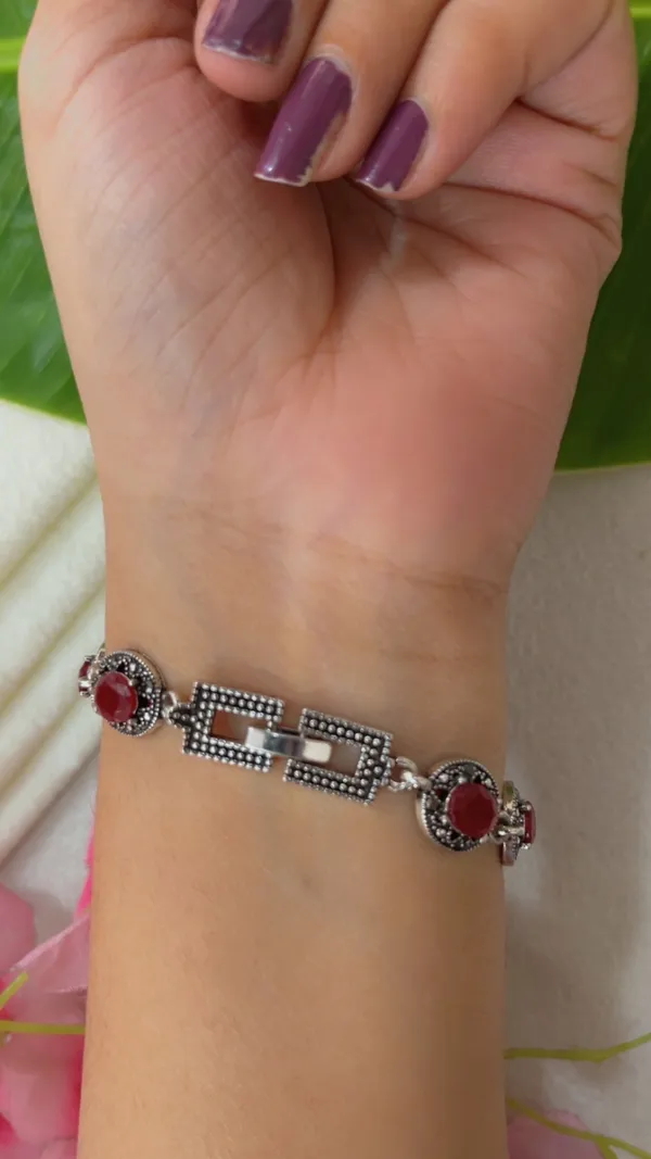Red_Stone_Link_Bracelet_for_Women