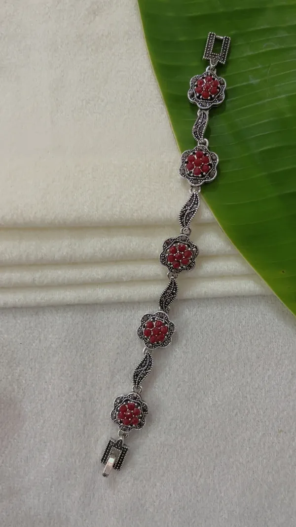 Silver-Tone_Floral_Stone_Bracelet_for_Women