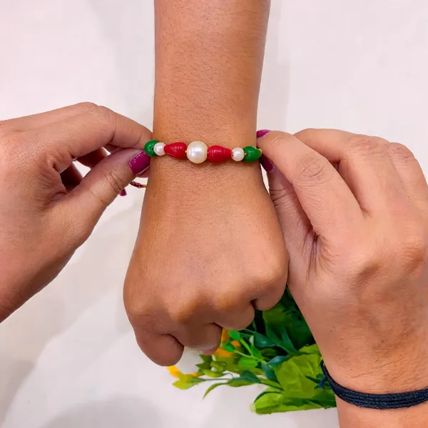 Multicolor_Beaded_Rakhi_Bracelet_for_Brothers
