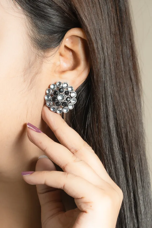 Silver_Oxidised_Circular_Stud_Earrings_for_Women